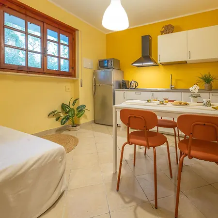 Garden Retreat - Grandmaison Apartamento Loano